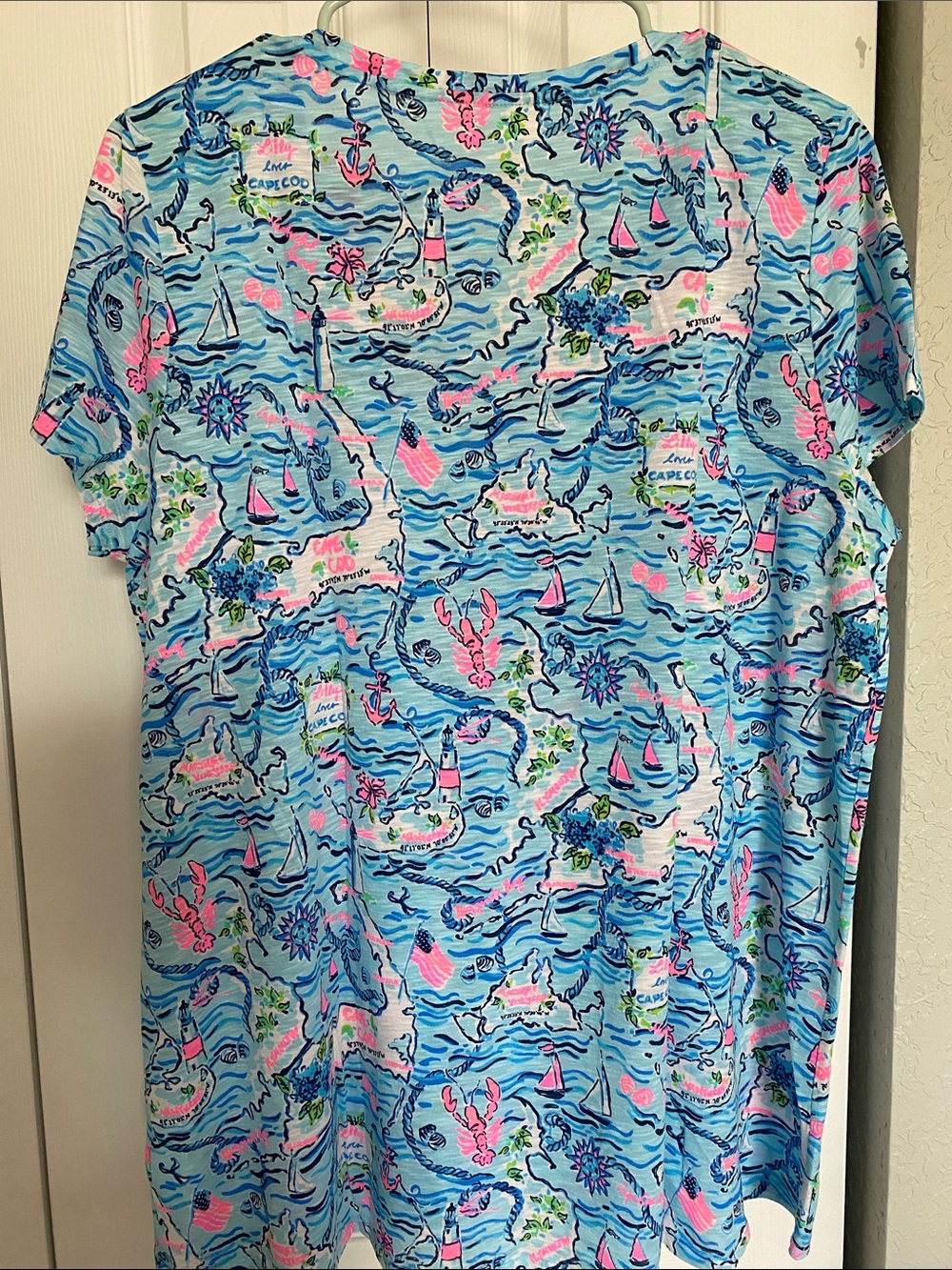 NWT Lilly Pulitzer Etta V-Neck T-Shirt in Lilly Loves Cape Cod print Size XL - Picture 8 of 10